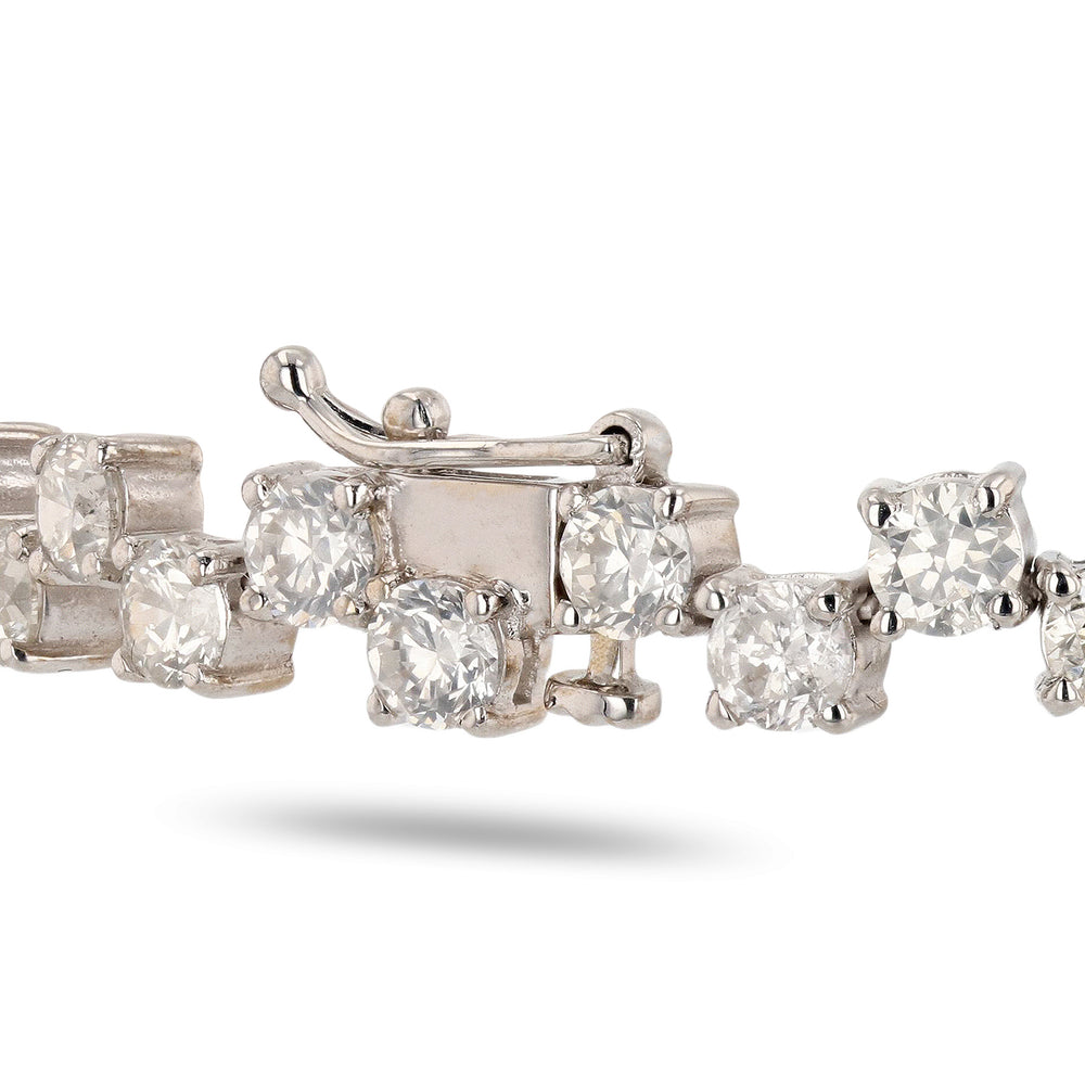 Ladys 18K White Gold Tennis Bracelet
