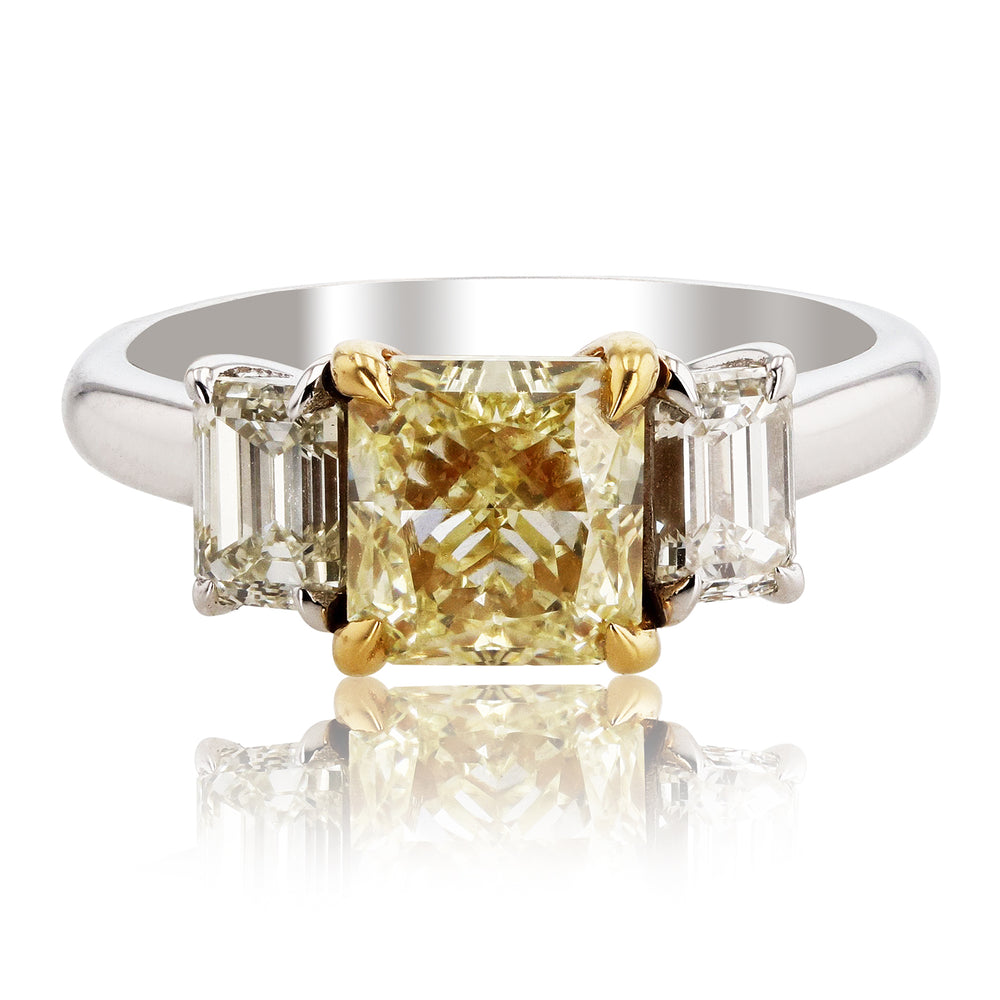Brilliant Cut Fancy Light Yellow Ring