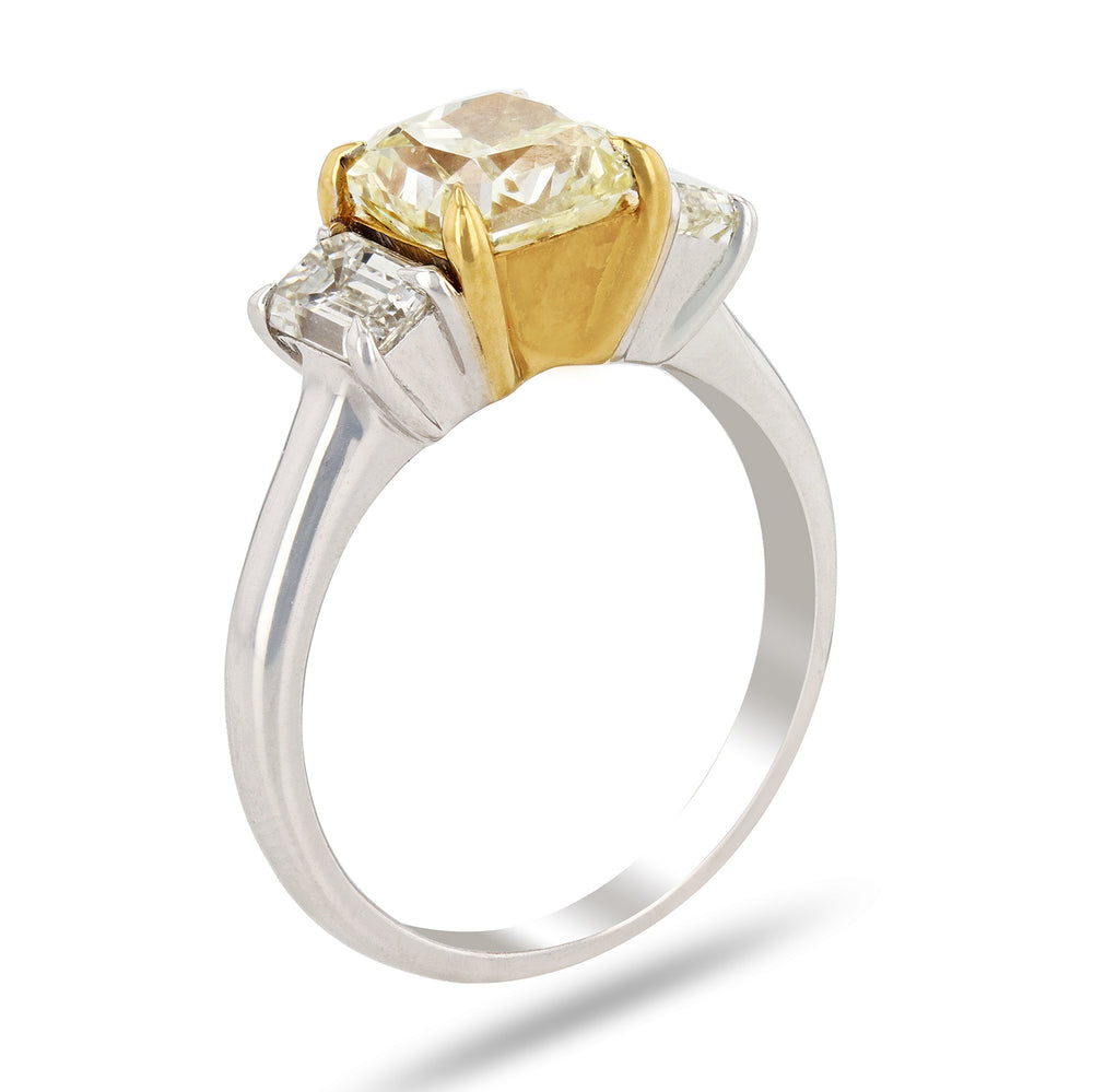Brilliant Cut Fancy Light Yellow Ring